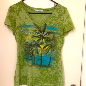 Maurices V neck Shirt Sleeve Tee, with Paradise on front, green, Size XL